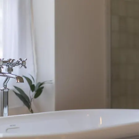 The Hill Nyaraló Baldersby