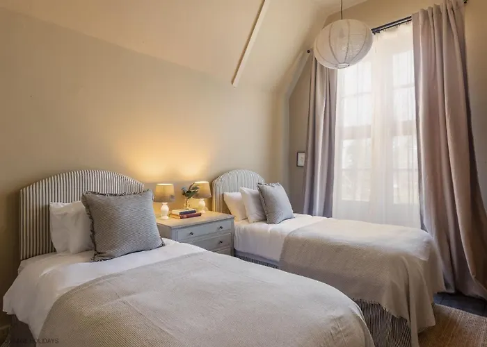 The Hill בית נופש *